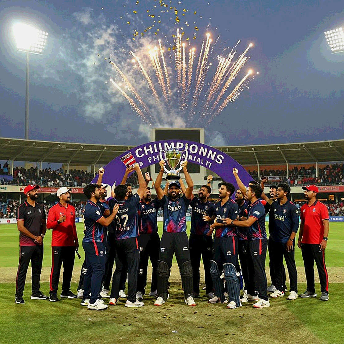Mirpur, Day One: Hridoy's Stretcher and the Second New Ball Matter More Than Shadman's 99*
